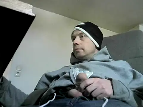 skateboy78 online show from January 3, 12:30 pm