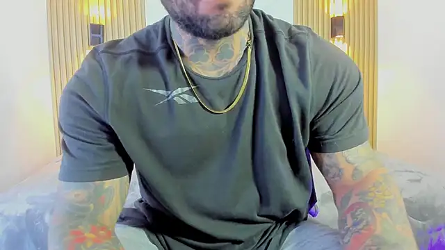 MISTER VENOM online show from December 18, 7:10 pm