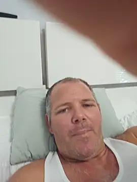 cubanitofeliz40 online show from June 21, 8:14 pm
