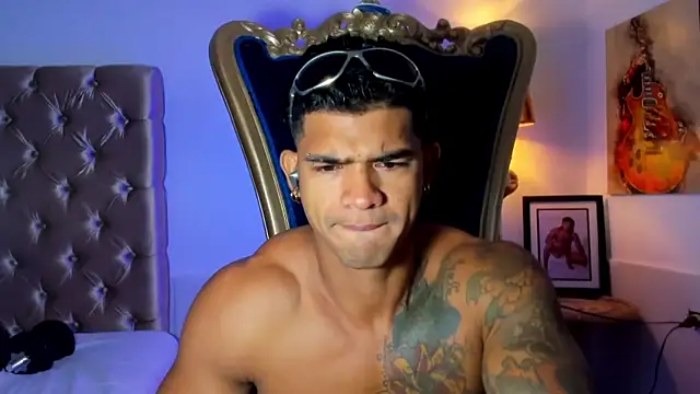 antonio  444 online show from February 9, 11:15 am