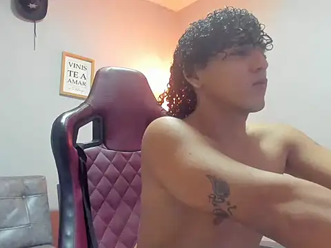 Xfire boy69 online show from September 14, 11:29 pm