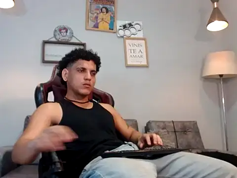 Xfire boy69 online show from November 26, 8:12 pm