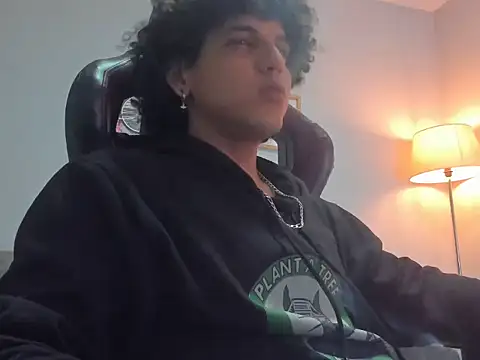 Xfire boy69 online show from September 15, 11:39 pm