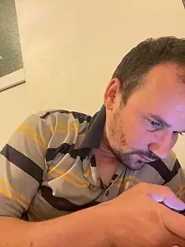 Ionut899xh online show from June 1, 11:49 pm