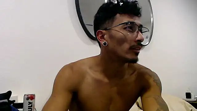 tanjir020 online show from April 3, 1:19 pm