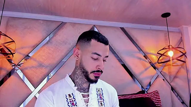 VinzenzRizzo online show from February 23, 3:30 am