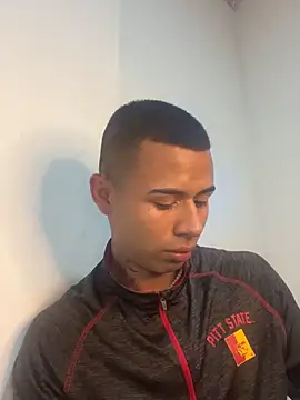  Logan Colton  online show from September 14, 6:32 pm