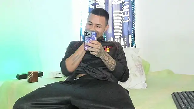  Logan Colton  online show from January 16, 7:16 pm