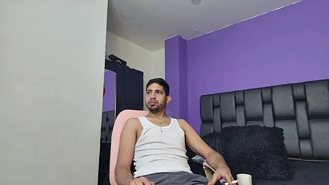 ashtoncooperr online show from October 5, 7:29 pm