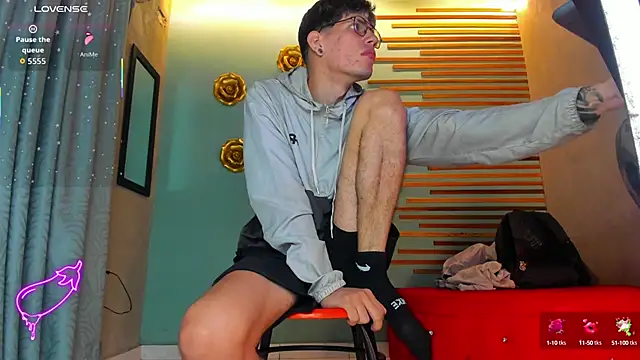 david huge online show from October 10, 1:38 pm