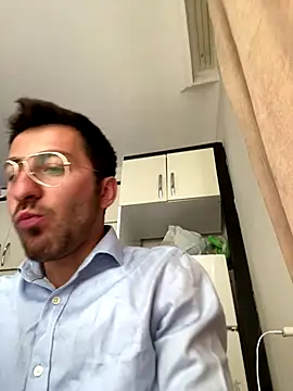 emredenizz07 online show from October 9, 9:14 am