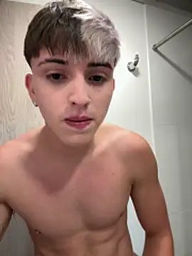 Justin trevor1 online show from May 9, 1:39 am