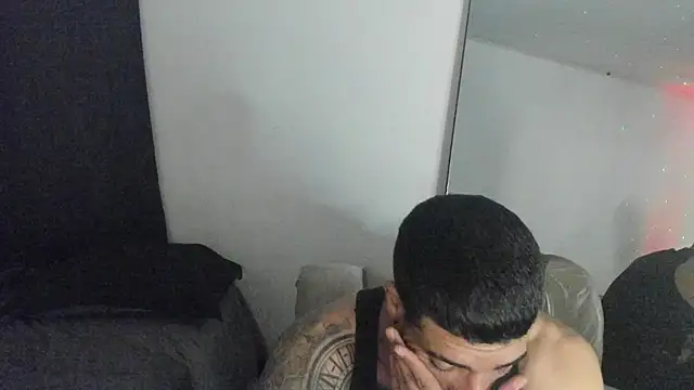 ThiagoLugo online show from March 25, 3:43 am