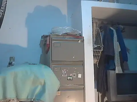 alej90 online show from April 4, 7:49 am