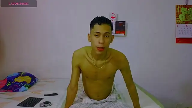 dylan apol0 online show from March 13, 2:08 am