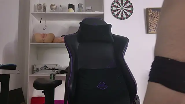 aaron nvk online show from February 20, 6:19 am