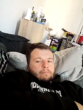 blueeyesss online show from May 11, 7:32 am
