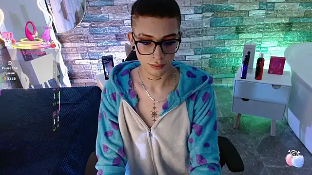 boyfox tay online show from September 24, 3:50 am