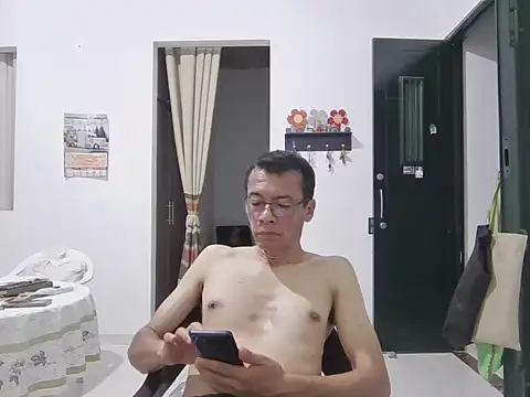 skinnylatino51 online show from November 26, 1:41 am