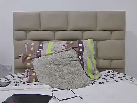 skinnylatino51 online show from March 30, 1:39 am