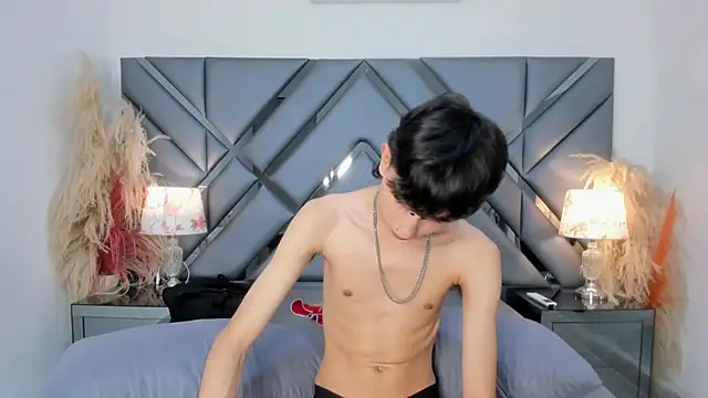 Milan LewisS online show from October 20, 12:09 pm