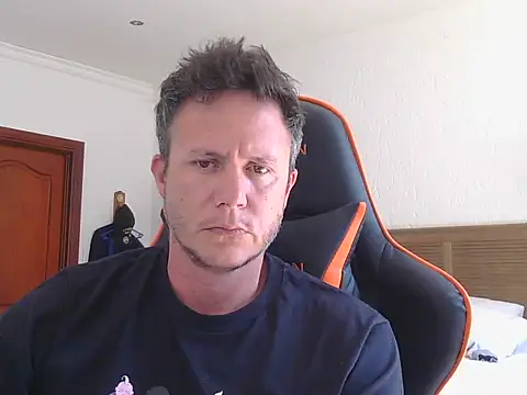 Snapshot of TroyDieselXXX chatting on September 20, 11:10 am TroyDieselXXX online show from September 20, 11:10 am