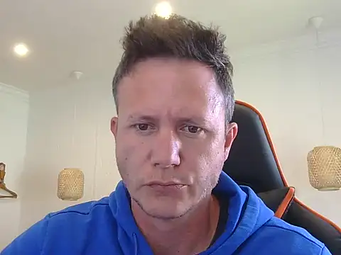 TroyDieselXXX online show from December 3, 5:35 am