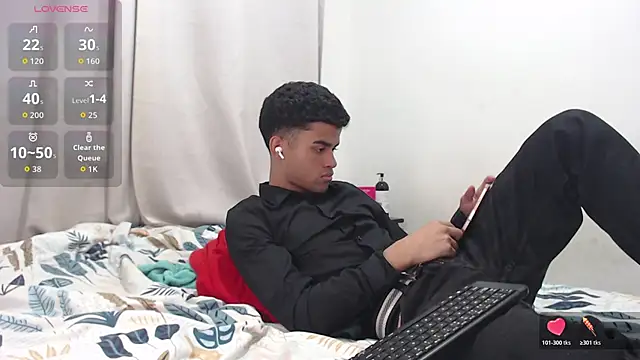 camillo beischel  online show from January 10, 7:39 pm