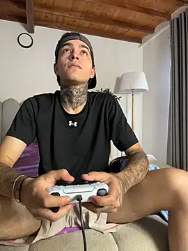 samm4044 online show from February 28, 7:35 pm