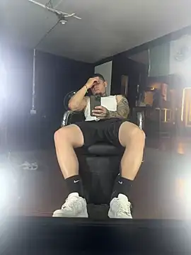 crazybarber69 online show from September 23, 4:45 am