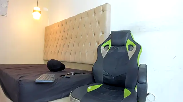 Darkknightx01 online show from October 21, 2:03 am