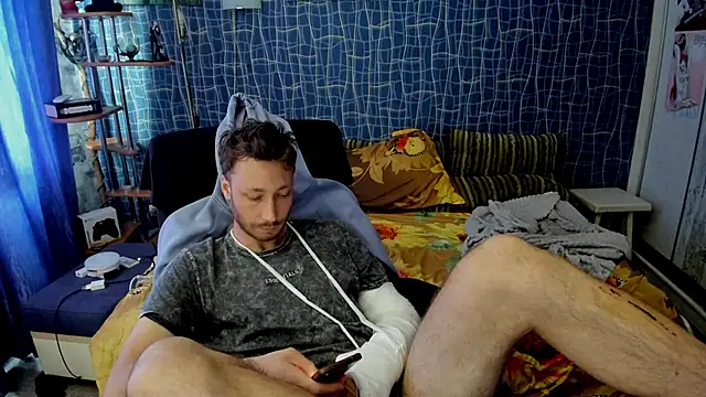 CuteBoy228 online show from May 26, 10:33 am