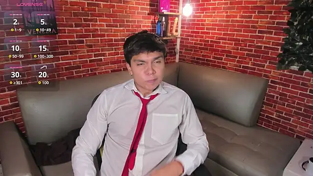 Thiago Kozak online show from May 29, 1:43 pm