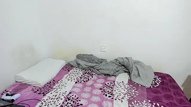 Snapshot of fuckynations chatting on December 15, 7:31 pm fuckynations online show from December 15, 7:31 pm