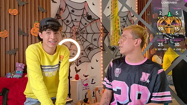 Axel  Evans online show from October 22, 1:15 pm