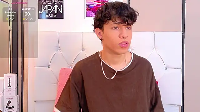 Axel  Evans online show from November 14, 12:28 pm