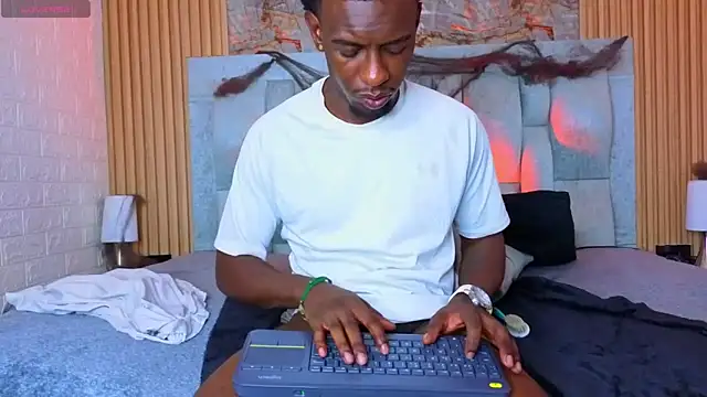 pipedark  online show from October 30, 4:14 am