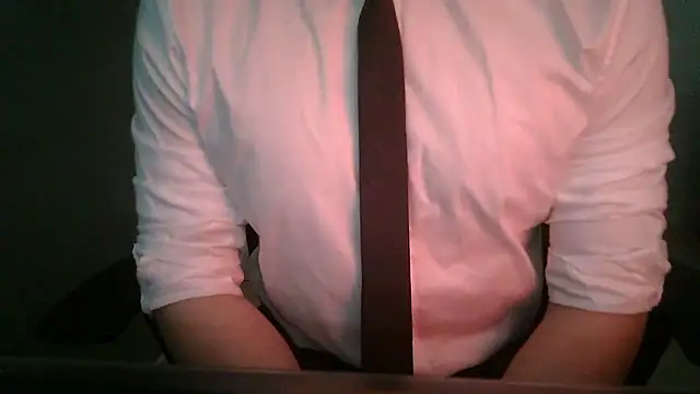 111owo111 online show from April 14, 1:22 pm