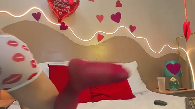 Enrrixxx  online show from February 13, 12:39 am