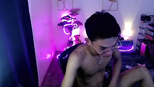 naughty rence online show from December 5, 5:25 am