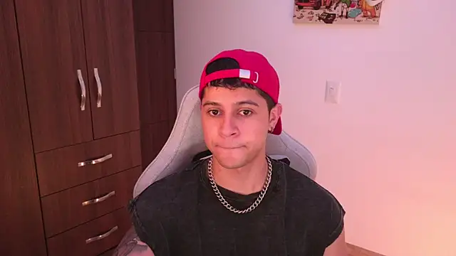 domsantiago  online show from November 7, 4:05 am