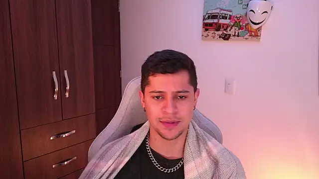 domsantiago  online show from November 1, 4:05 am