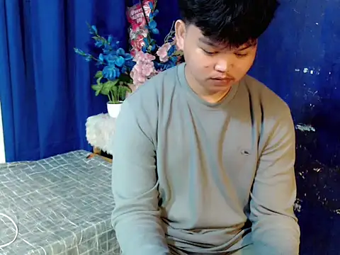 Reynelcock online show from February 17, 12:31 am