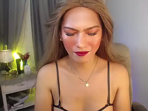 Queensabbyvee online show from November 4, 4:30 pm