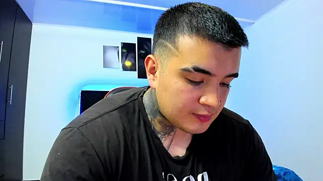 Snapshot of thiago__cp01 chatting on September 17, 3:51 am thiago  cp01 online show from September 17, 3:51 am