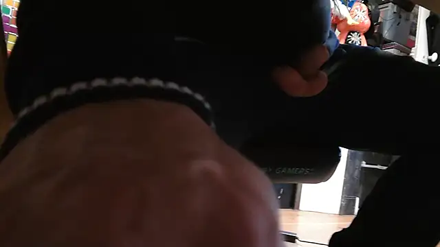 Hairyfred73 online show from November 25, 1:46 pm