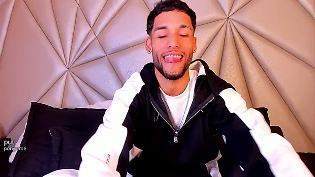 Thiagoferreti online show from April 6, 1:13 am