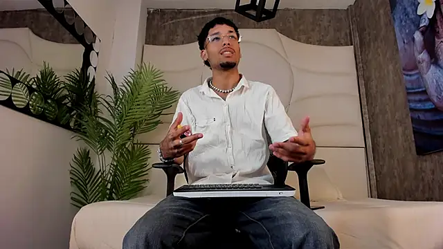 Thiagoferreti online show from October 11, 3:21 am