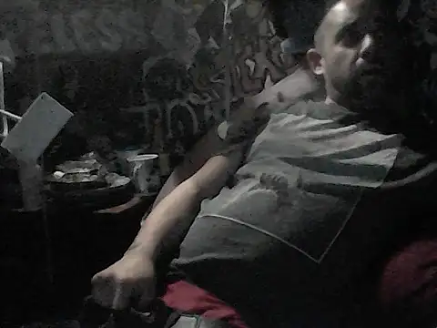 Twoslipperywhenwett online show from December 13, 11:11 pm