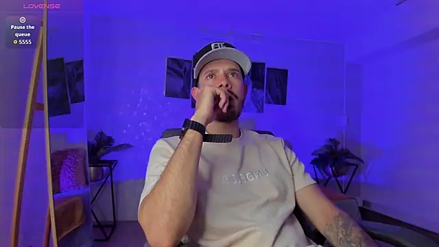 nils saint online show from December 21, 3:58 am